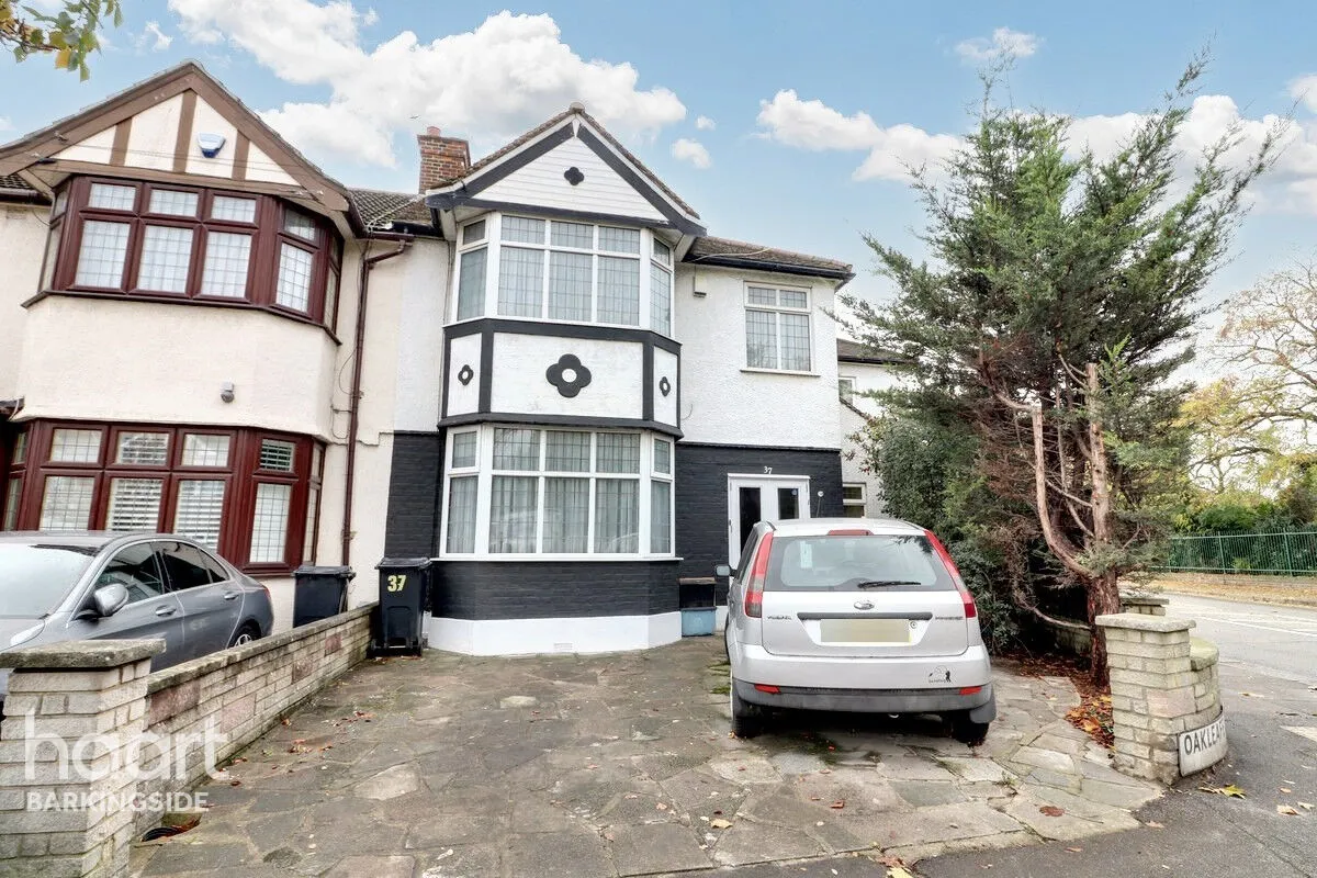 Oakleafe Gardens, Barkingside, IG6, photo 28