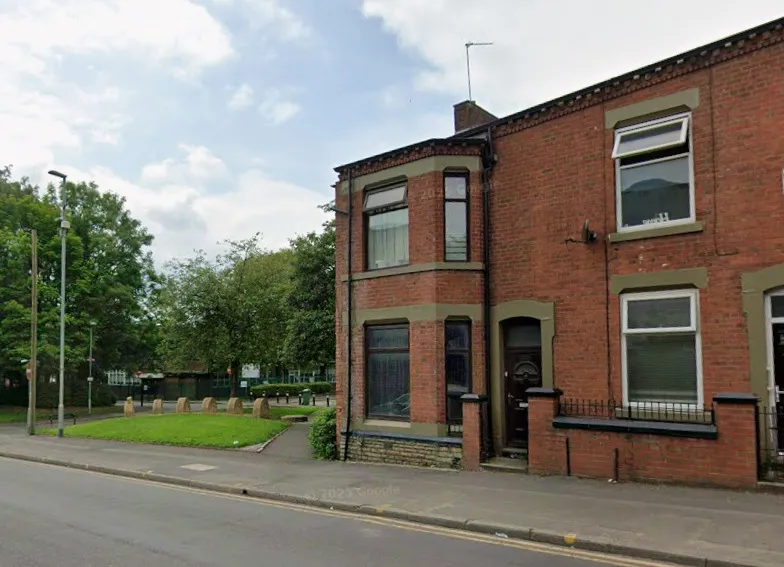 Ashton Road, Bardsley, OL8, photo 10