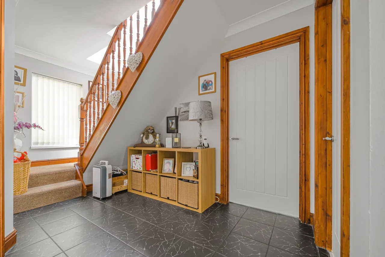 Wernoleu Road, Ammanford, SA18 2JL, photo 4
