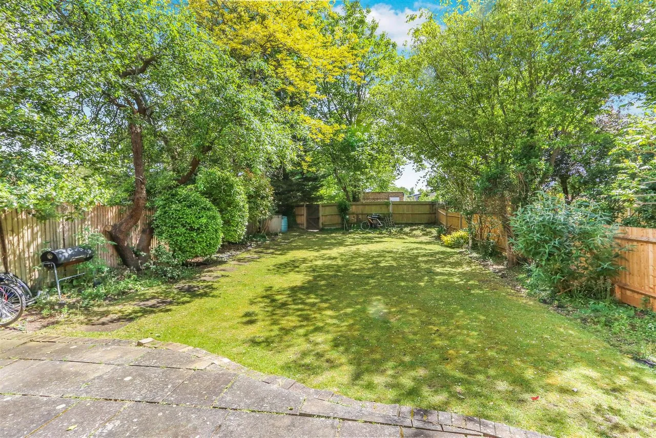 87 Camborne Road, Sutton, Surrey, SM2 6RF, photo 10