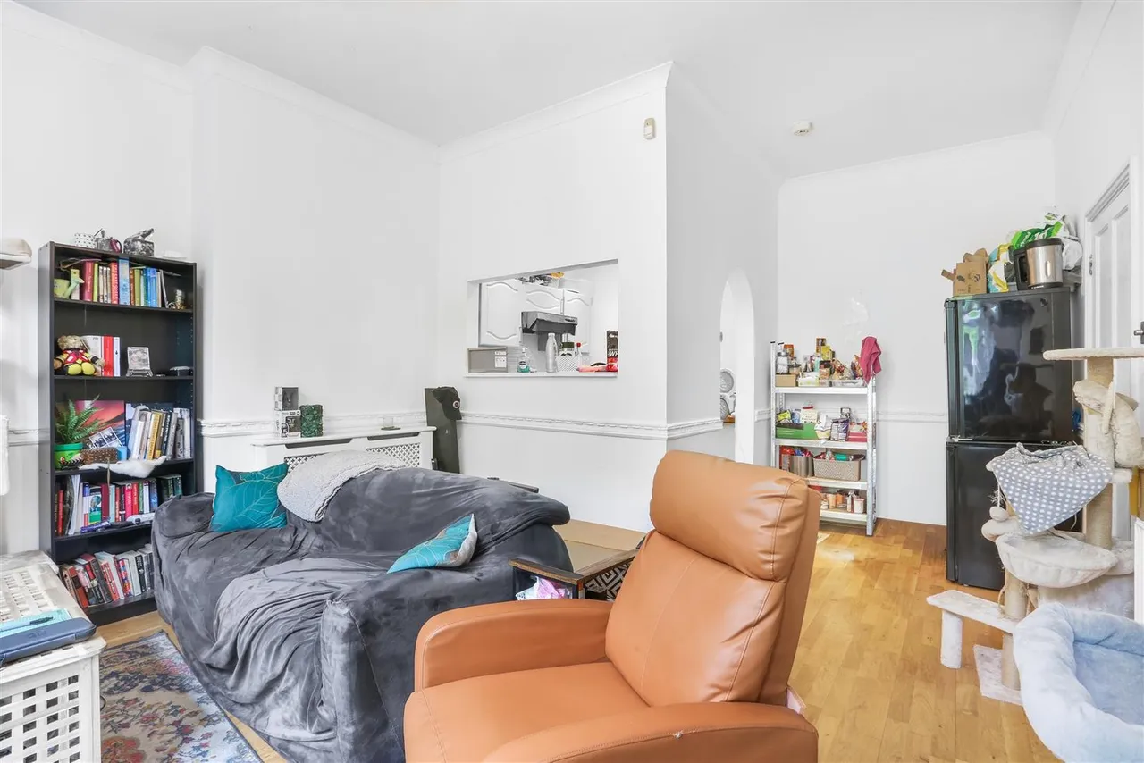 87 Camborne Road, Sutton, Surrey, SM2 6RF, photo 5