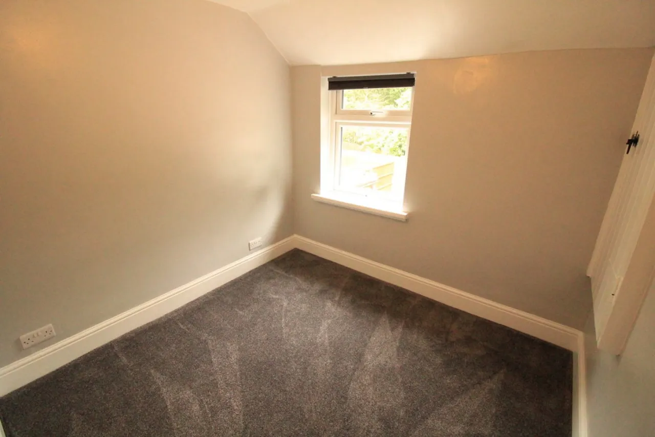 Old Derby Road, Eastwood, NG16, photo 13