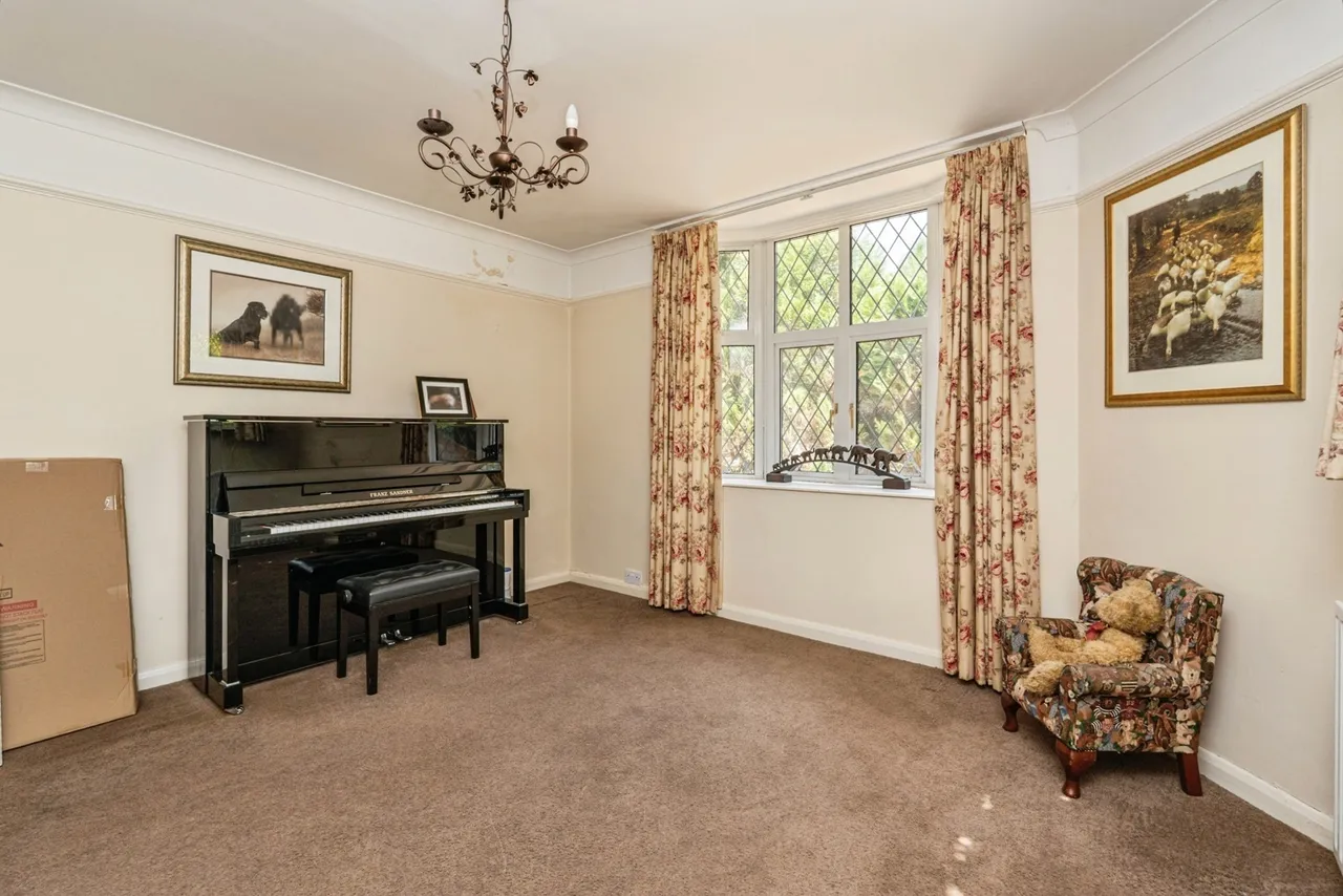 Pyrford Road, Woking, GU22, photo 7
