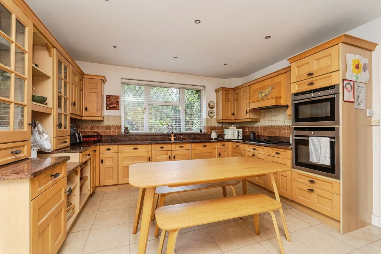 Pyrford Road, Woking, GU22, photo 4