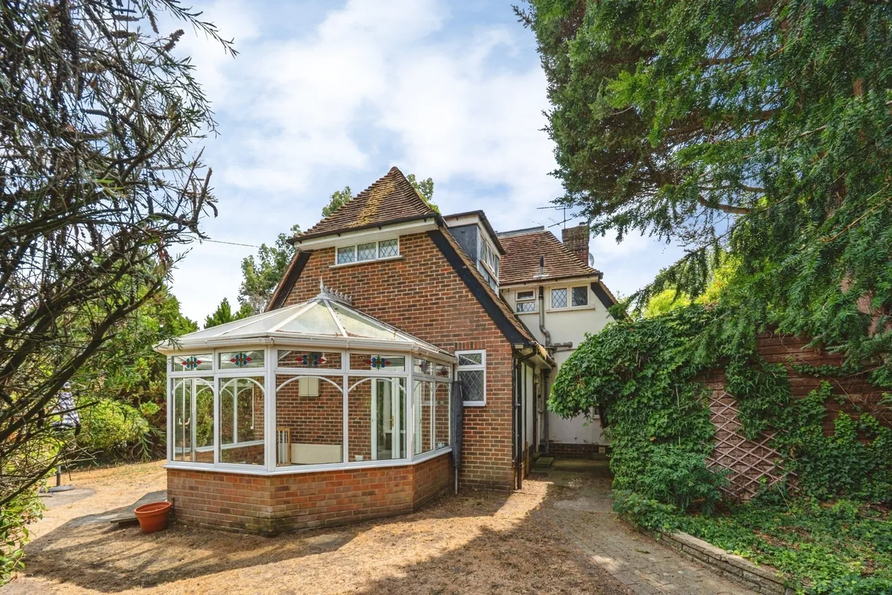 Pyrford Road, Woking, GU22, photo 17