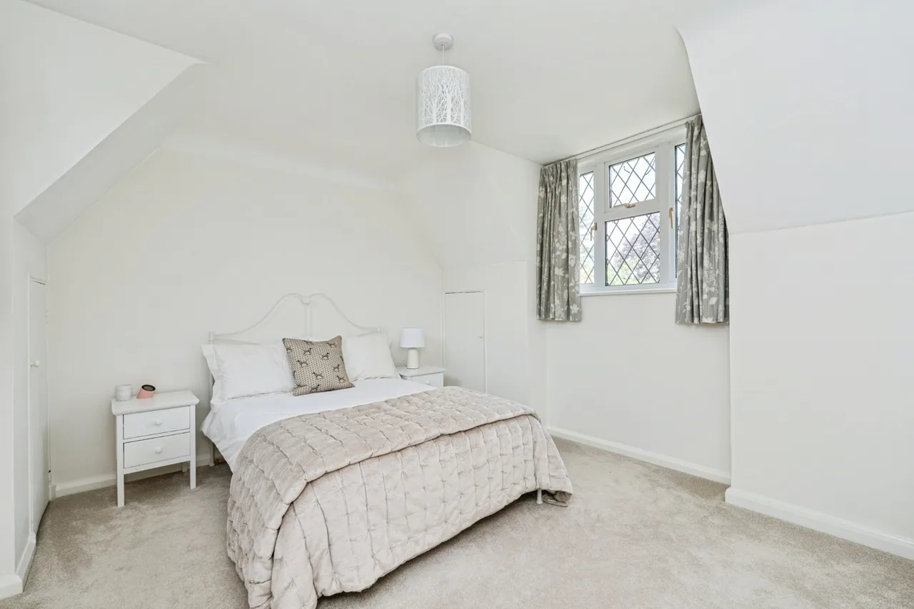 Pyrford Road, Woking, GU22, photo 19