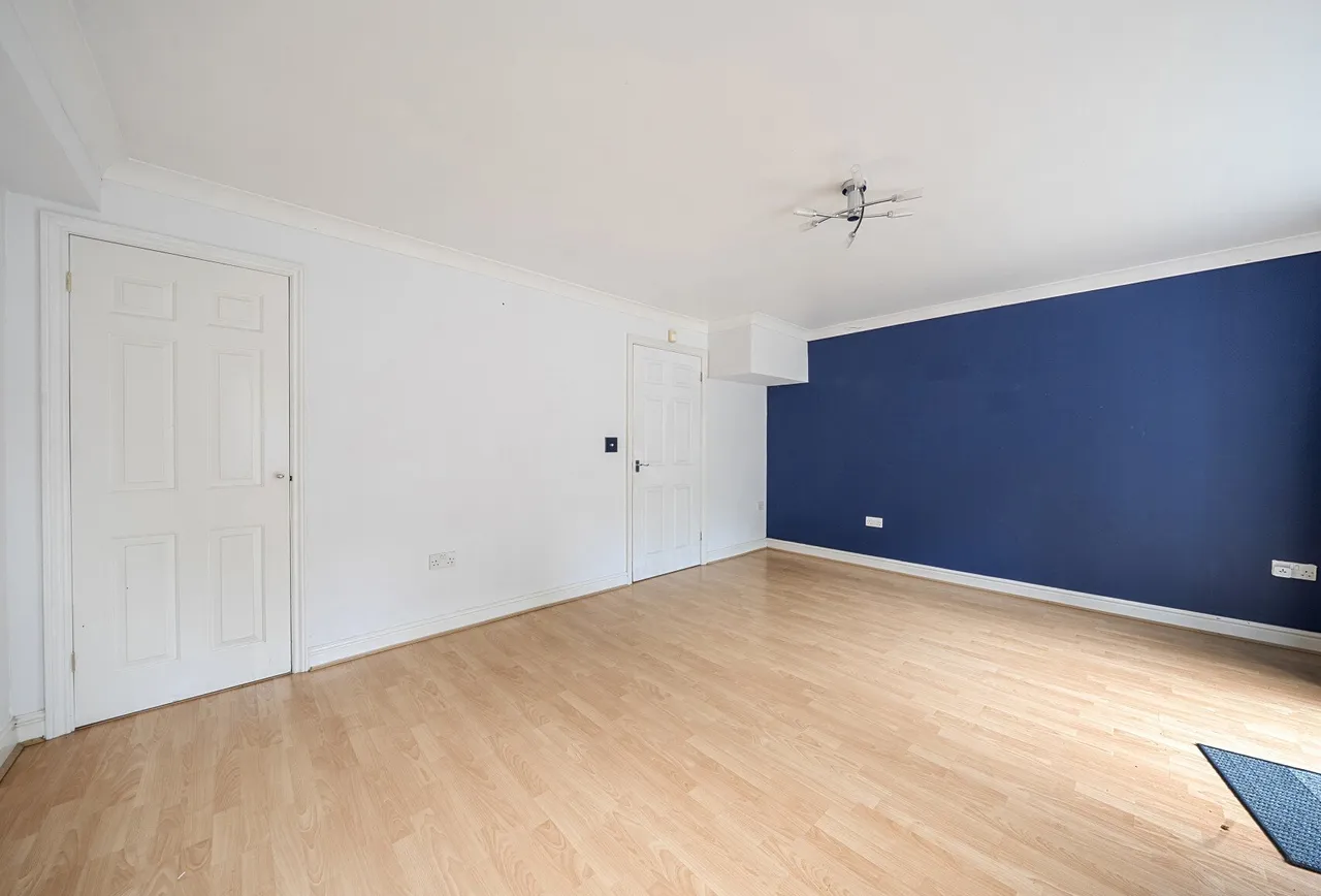 Garth Road, Morden, SM4 4NF, photo 18