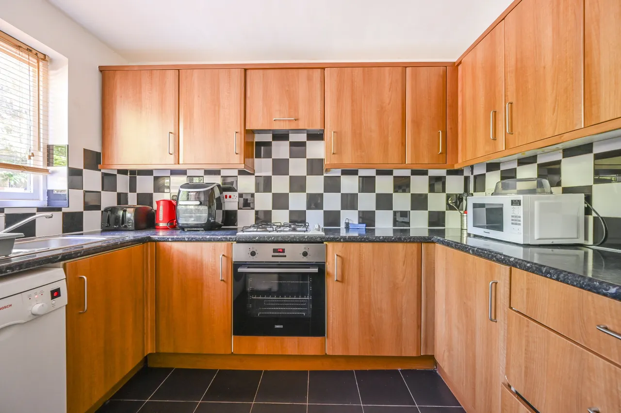 24 Taeping Street, London, photo 3