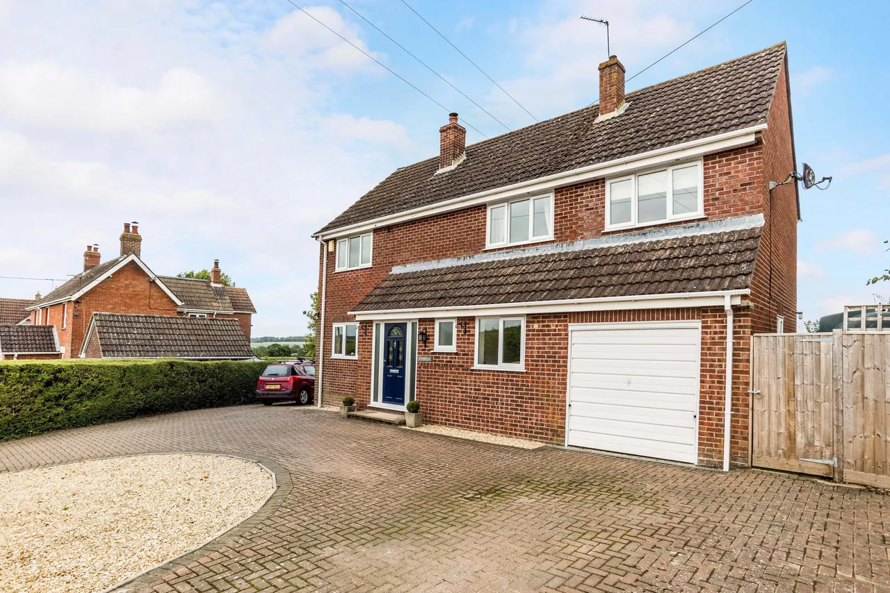 Heddington, Calne, SN11, photo 8