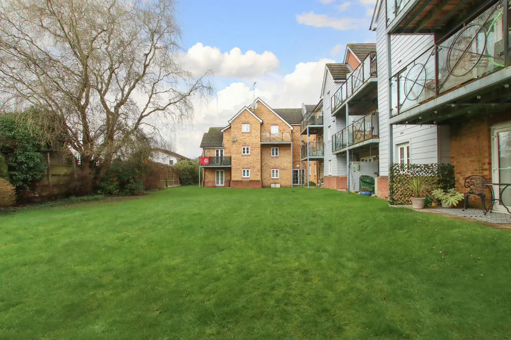 Ebberns Road, Hemel Hempstead, Hertfordshire, HP3 9HE, photo 6