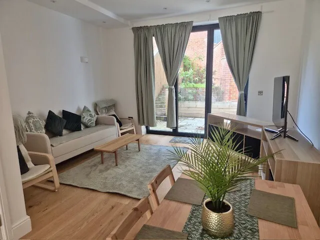 3 bed house to rent, The Grove, CR5