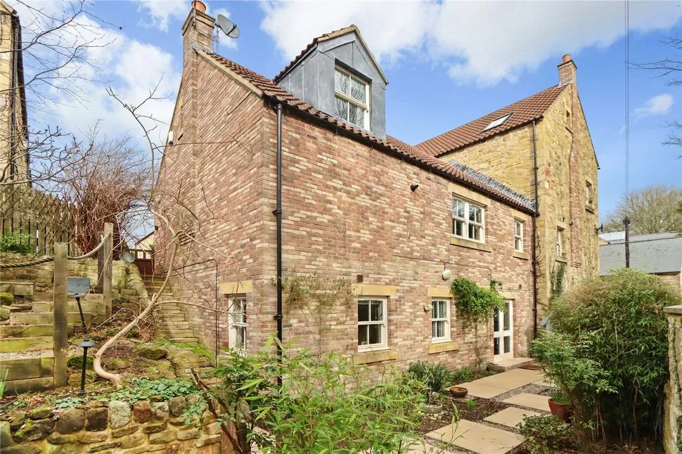 3 bed house for sale — Waldridge Hall Court, Chester Le Street, Durham, DH2