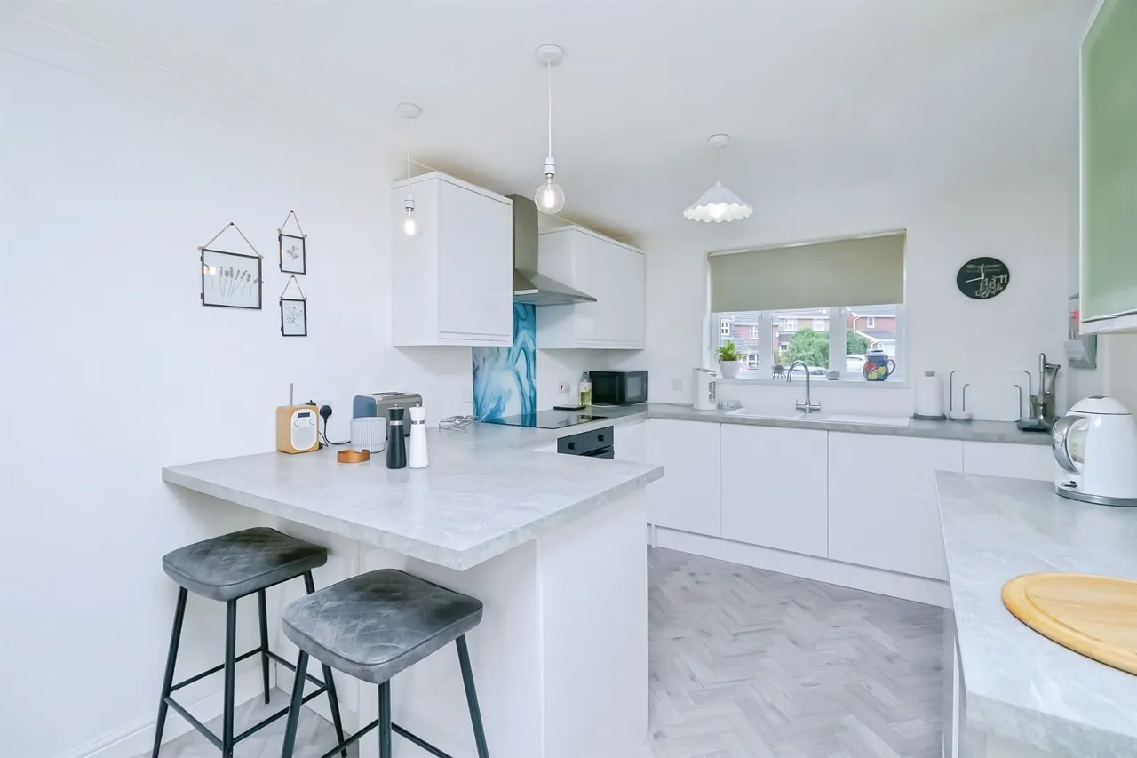 Llanmead Gardens, Barry, CF62, photo 3