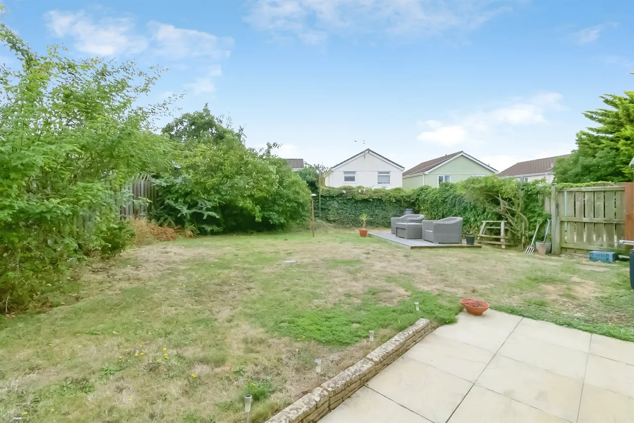3 bed house for sale, Llanmead Gardens, Barry, CF62