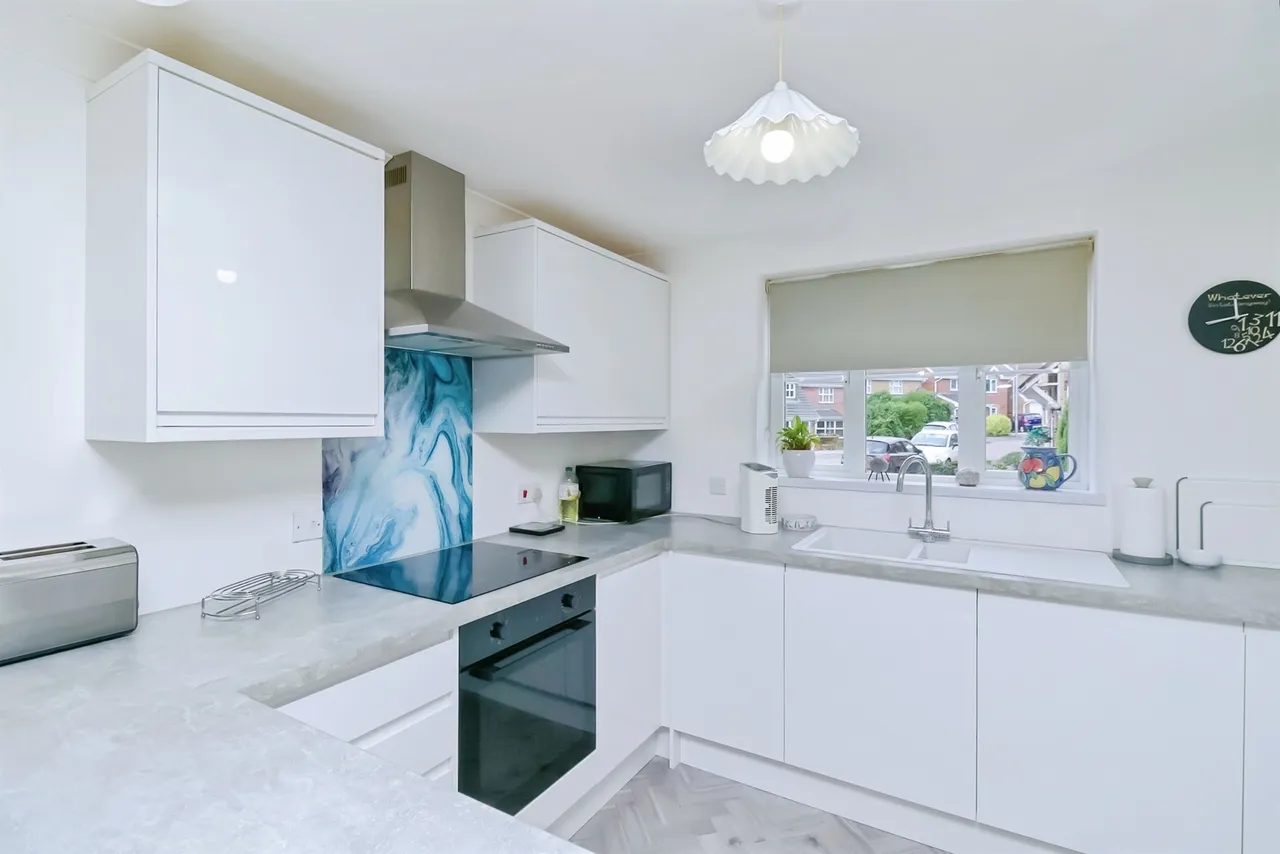 Llanmead Gardens, Barry, CF62, photo 5