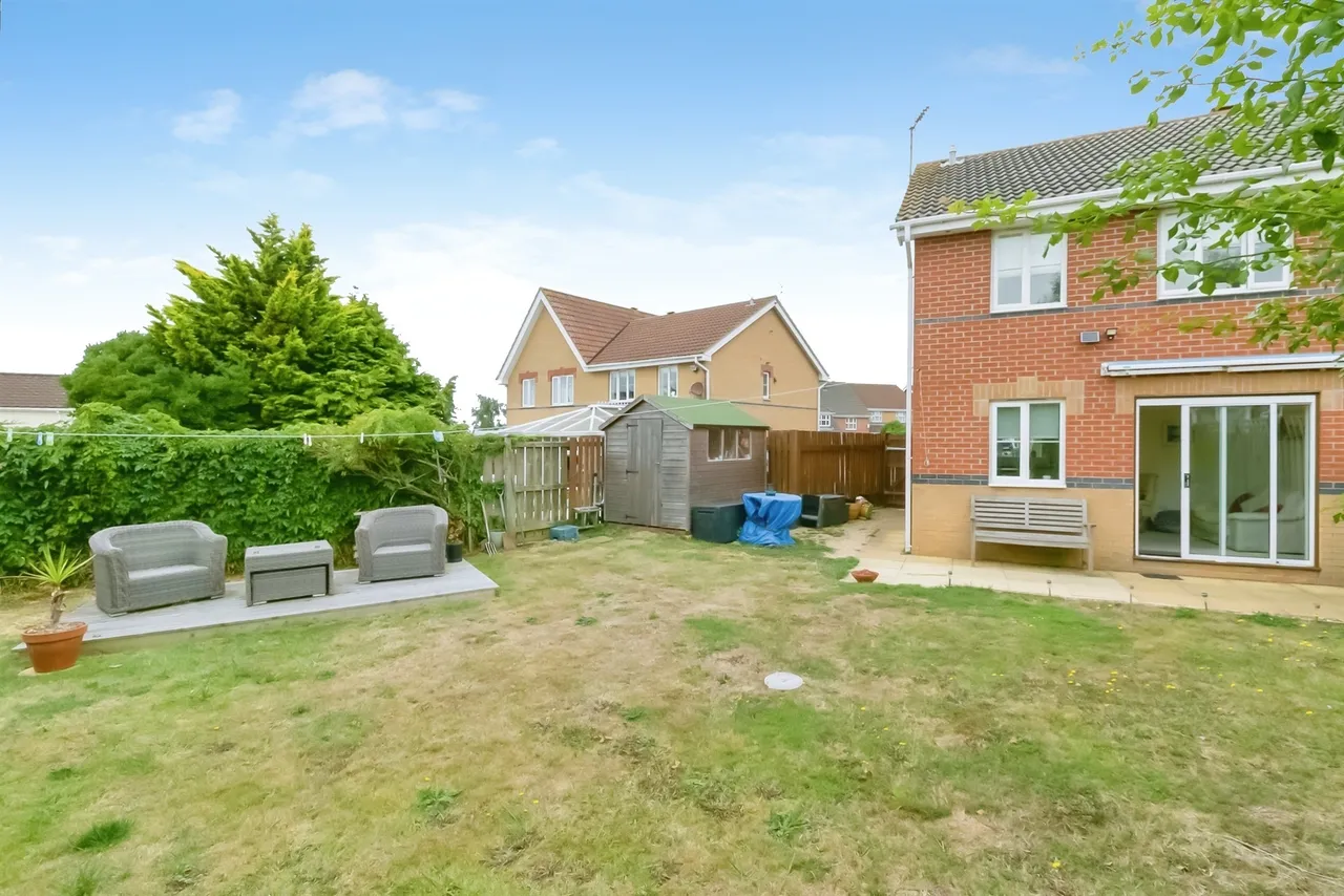 Llanmead Gardens, Barry, CF62, photo 14