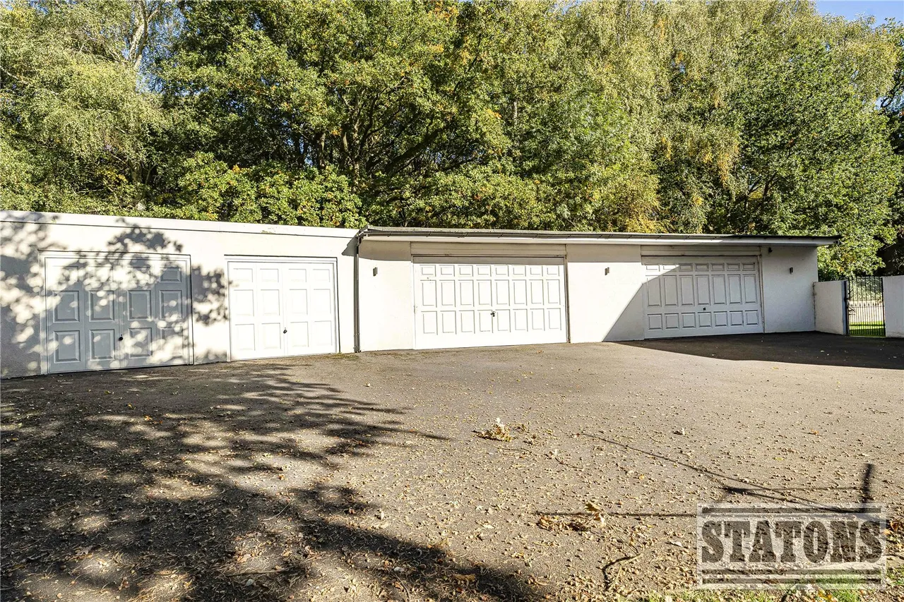 Dixons Hill Close, Brookmans Park, Hatfield, Hertfordshire, AL9 7EG, photo 4