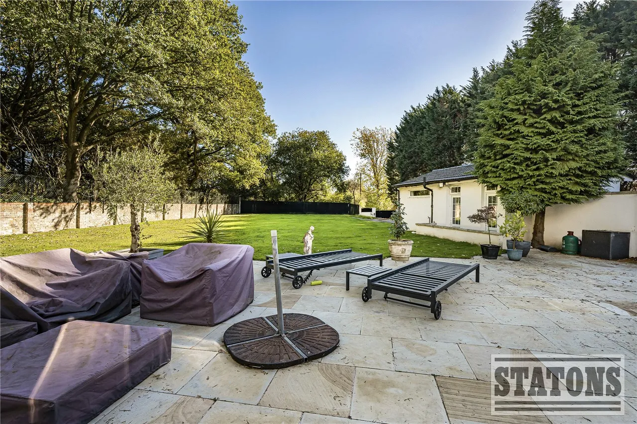Dixons Hill Close, Brookmans Park, Hatfield, Hertfordshire, AL9 7EG, photo 25
