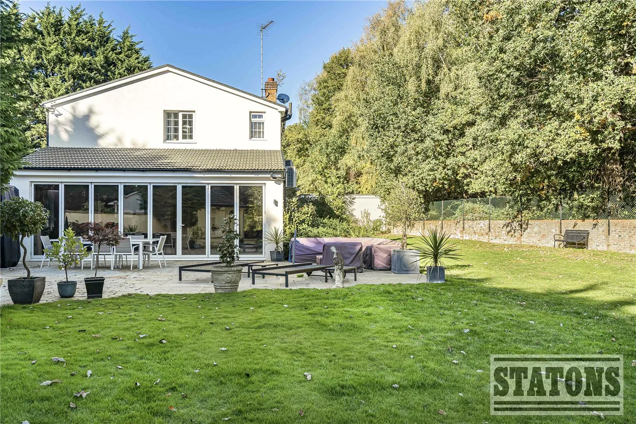 Dixons Hill Close, Brookmans Park, Hatfield, Hertfordshire, AL9 7EG, photo 24