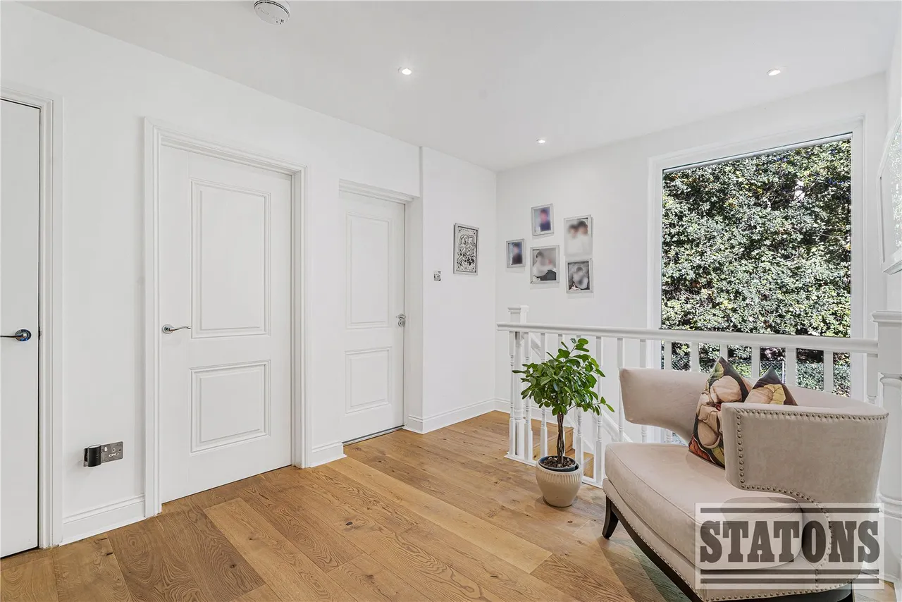 Dixons Hill Close, Brookmans Park, Hatfield, Hertfordshire, AL9 7EG, photo 15