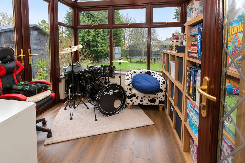 Ingram Road, Bloxwich, WS3, photo 6