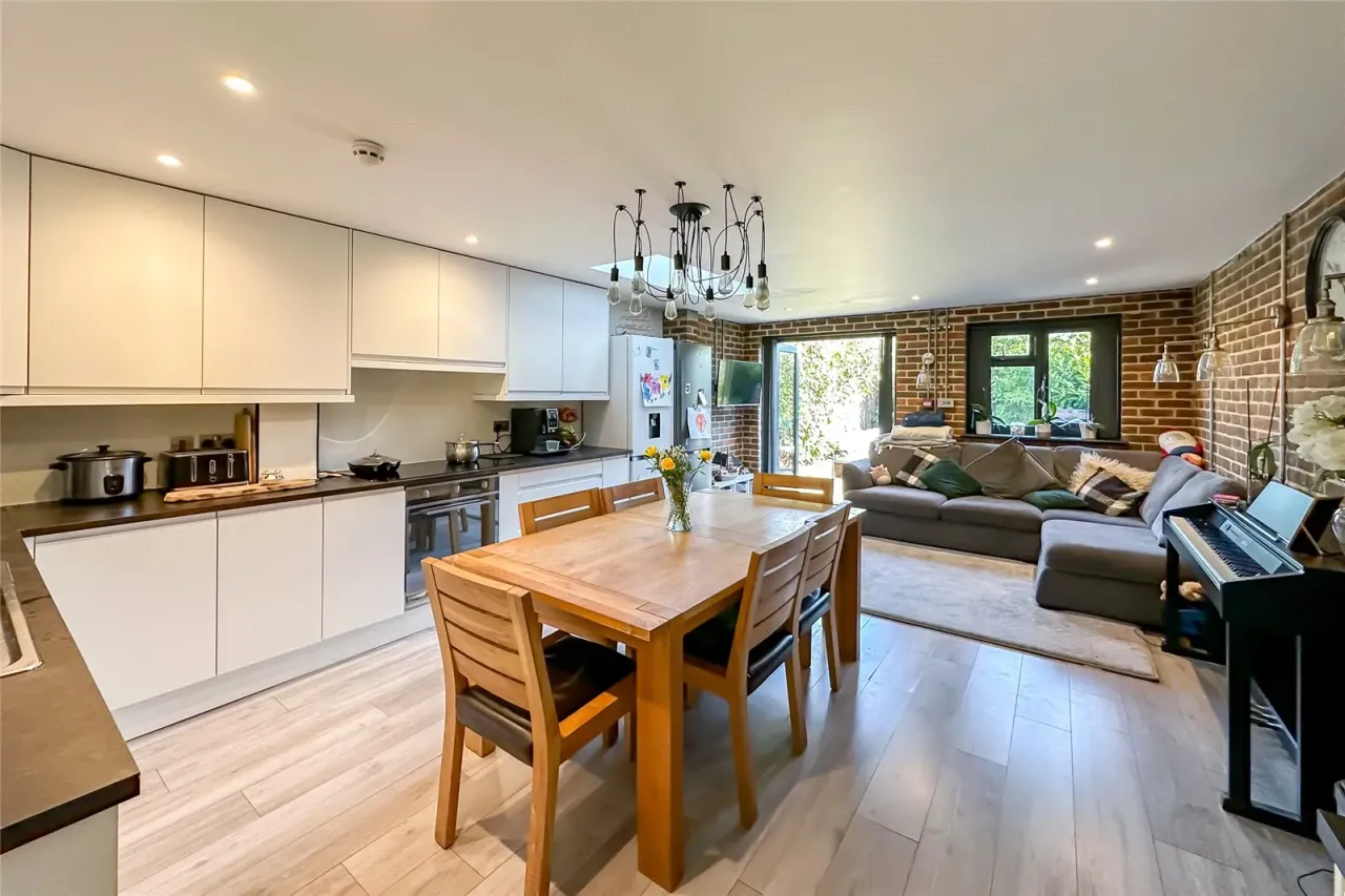 Leyland Avenue, St. Albans, Hertfordshire, AL1 2BE, photo 2
