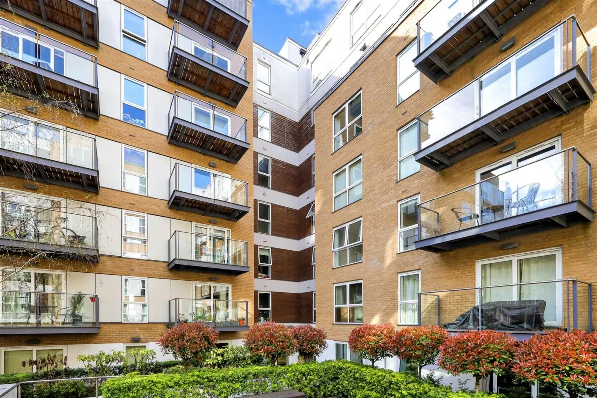 Bromyard Avenue, London, W3, photo 20