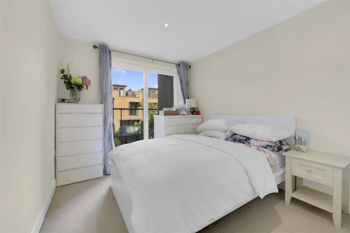 Bromyard Avenue, London, W3, photo 2