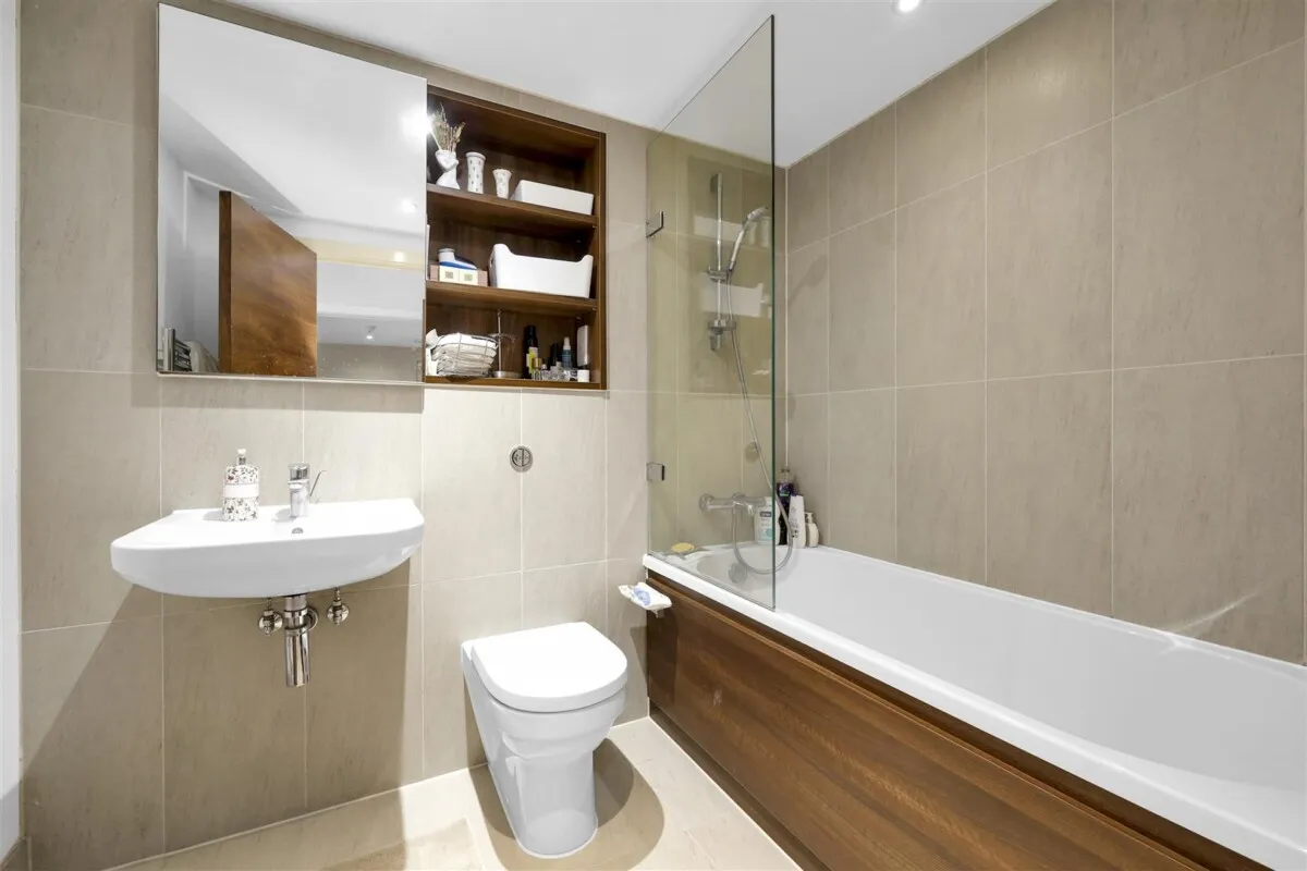 Bromyard Avenue, London, W3, photo 14