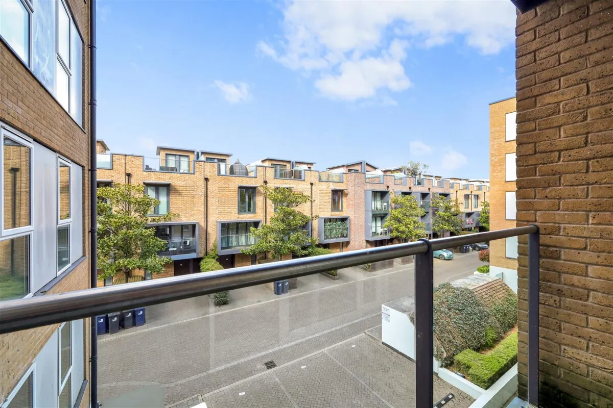 Bromyard Avenue, London, W3, photo 10