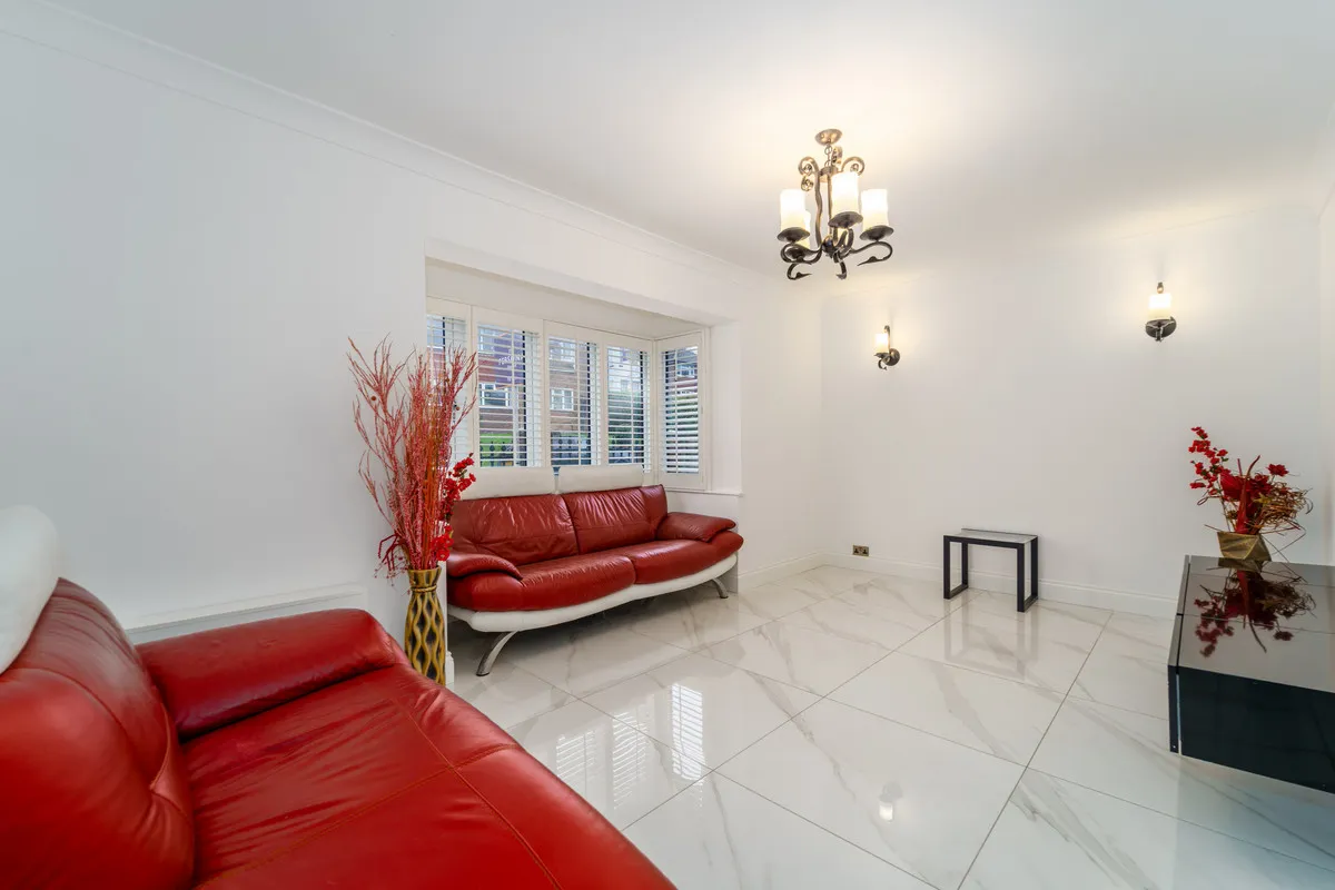 Rosebery Road, Epsom, KT18, photo 5