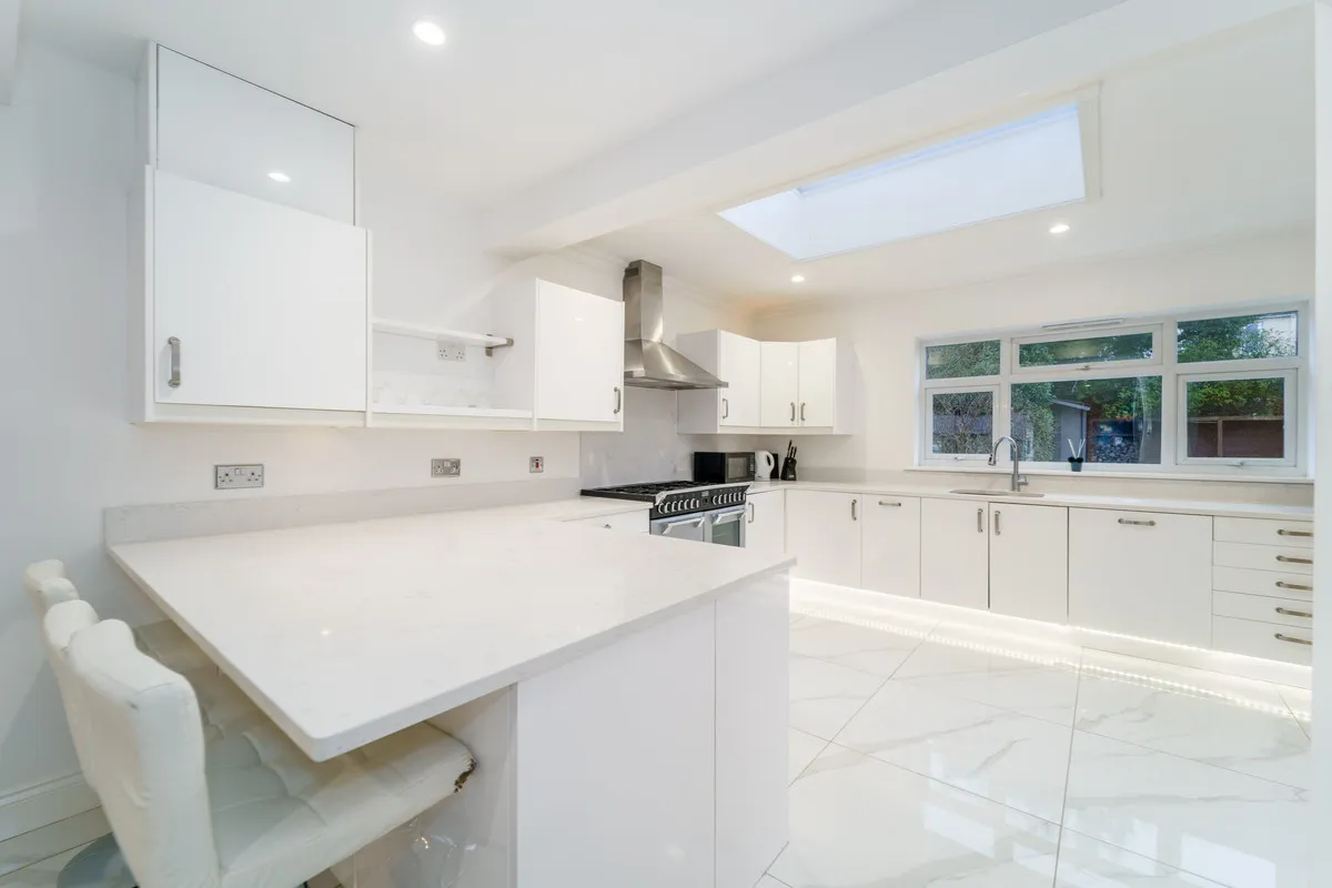 Rosebery Road, Epsom, KT18, photo 12