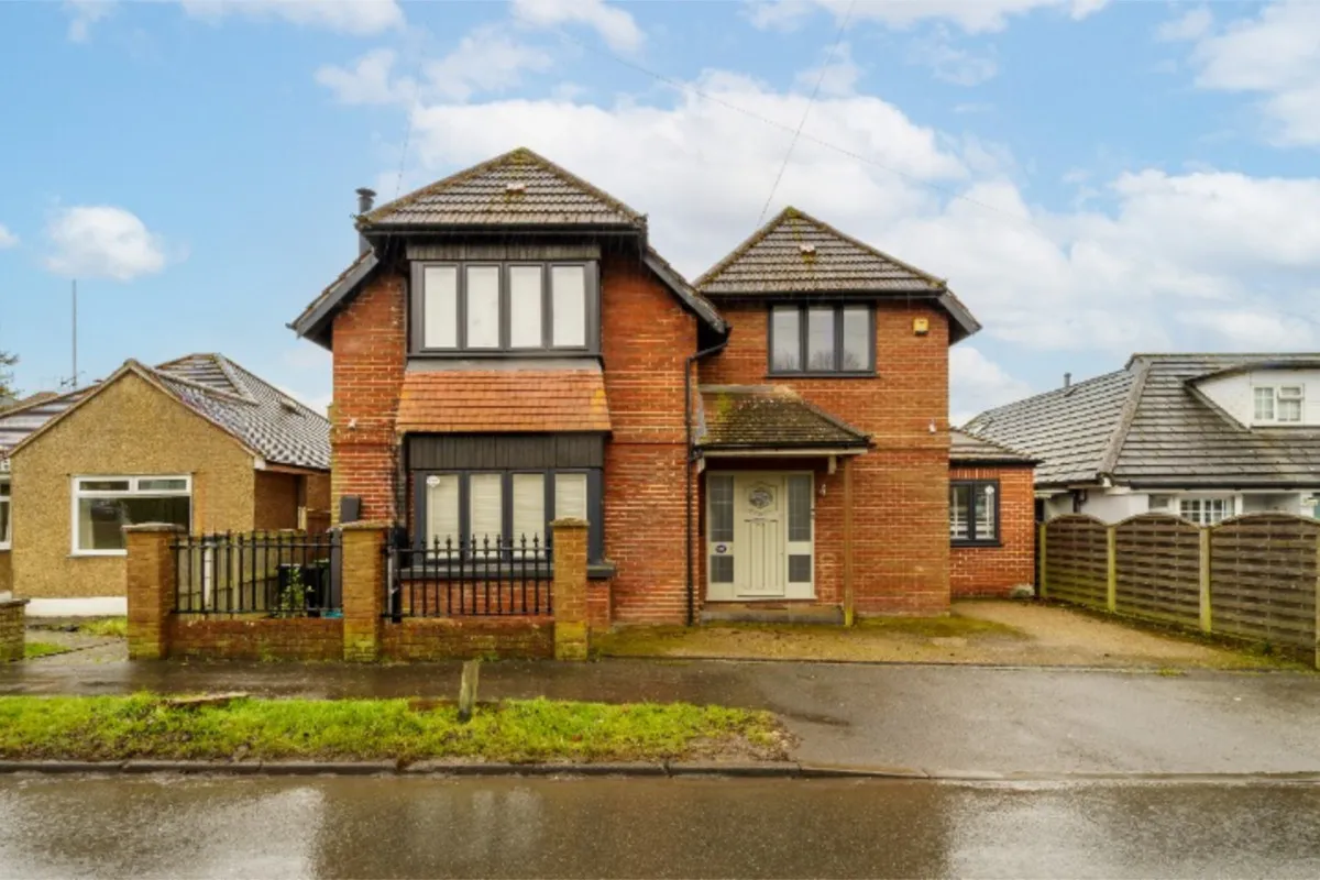 Rosebery Road, Epsom, KT18, photo 23