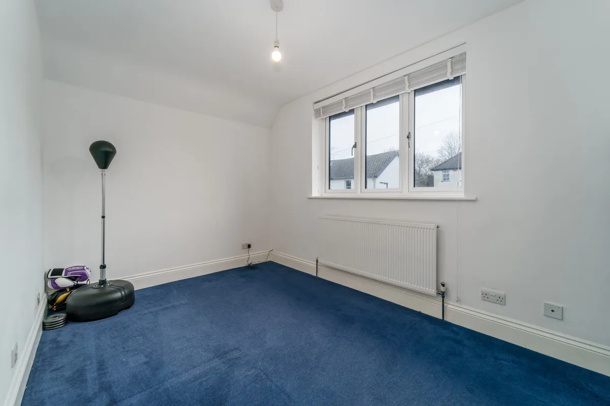 Rosebery Road, Epsom, KT18, photo 11