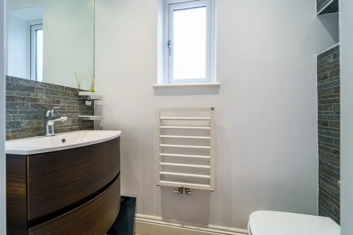 Rosebery Road, Epsom, KT18, photo 15