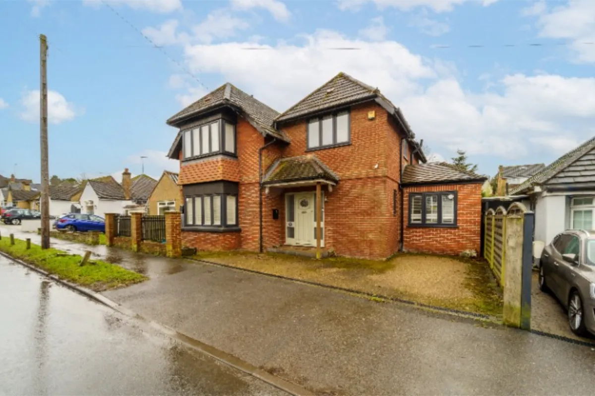 Rosebery Road, Epsom, KT18, photo 22