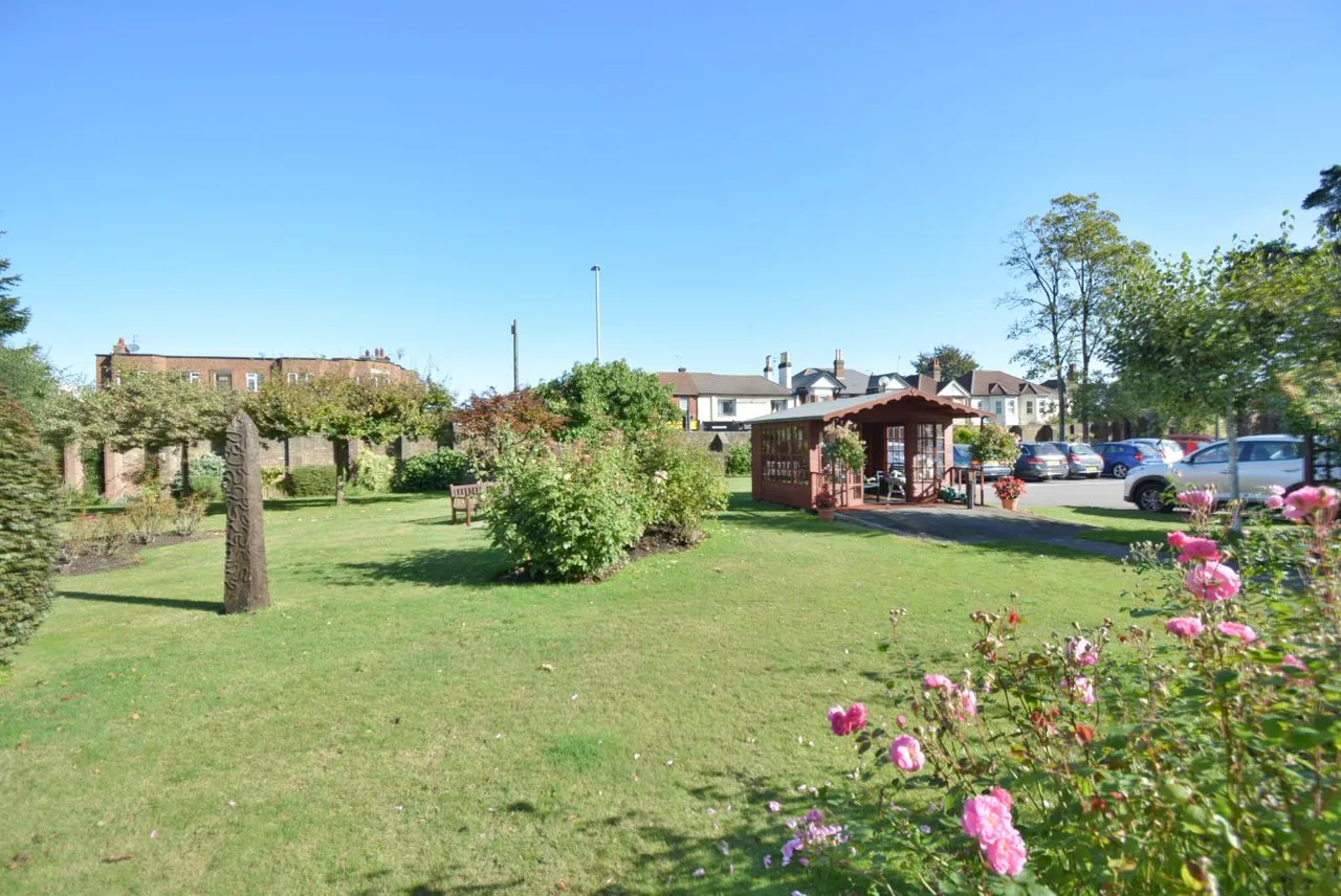 Lindsay Road, BH13, photo 14