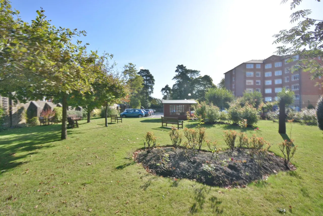 Lindsay Road, BH13, photo 13