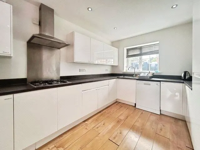 Macs Close, Padworth, RG7, photo 3