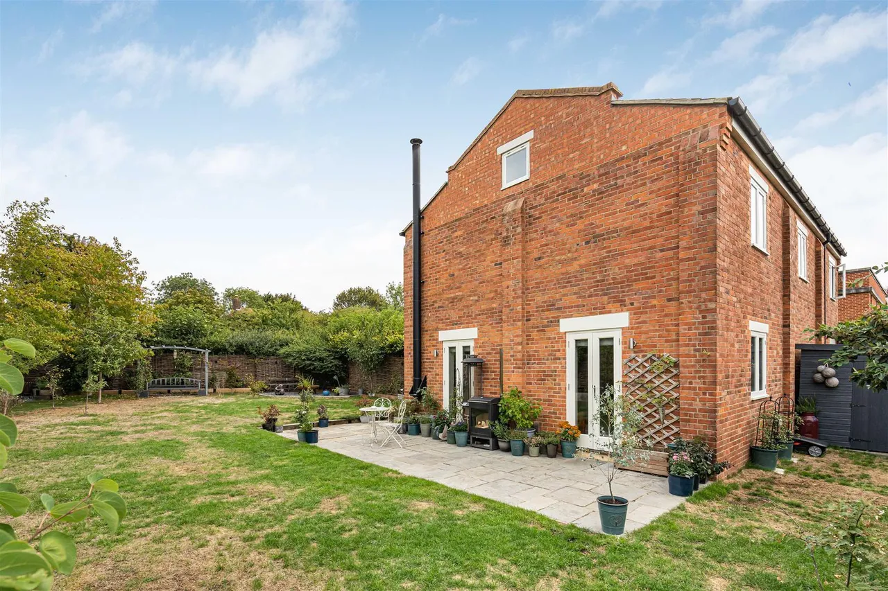 Orchard Lane, Caversfield, photo 23