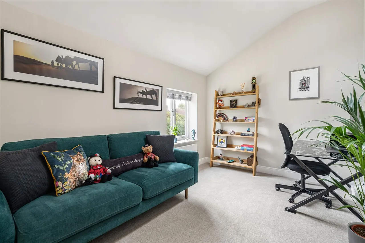 Orchard Lane, Caversfield, photo 33