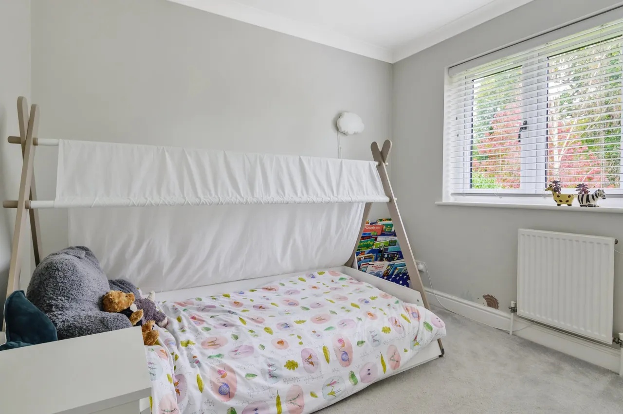 Chaworth Close, Ottershaw, KT16, photo 15