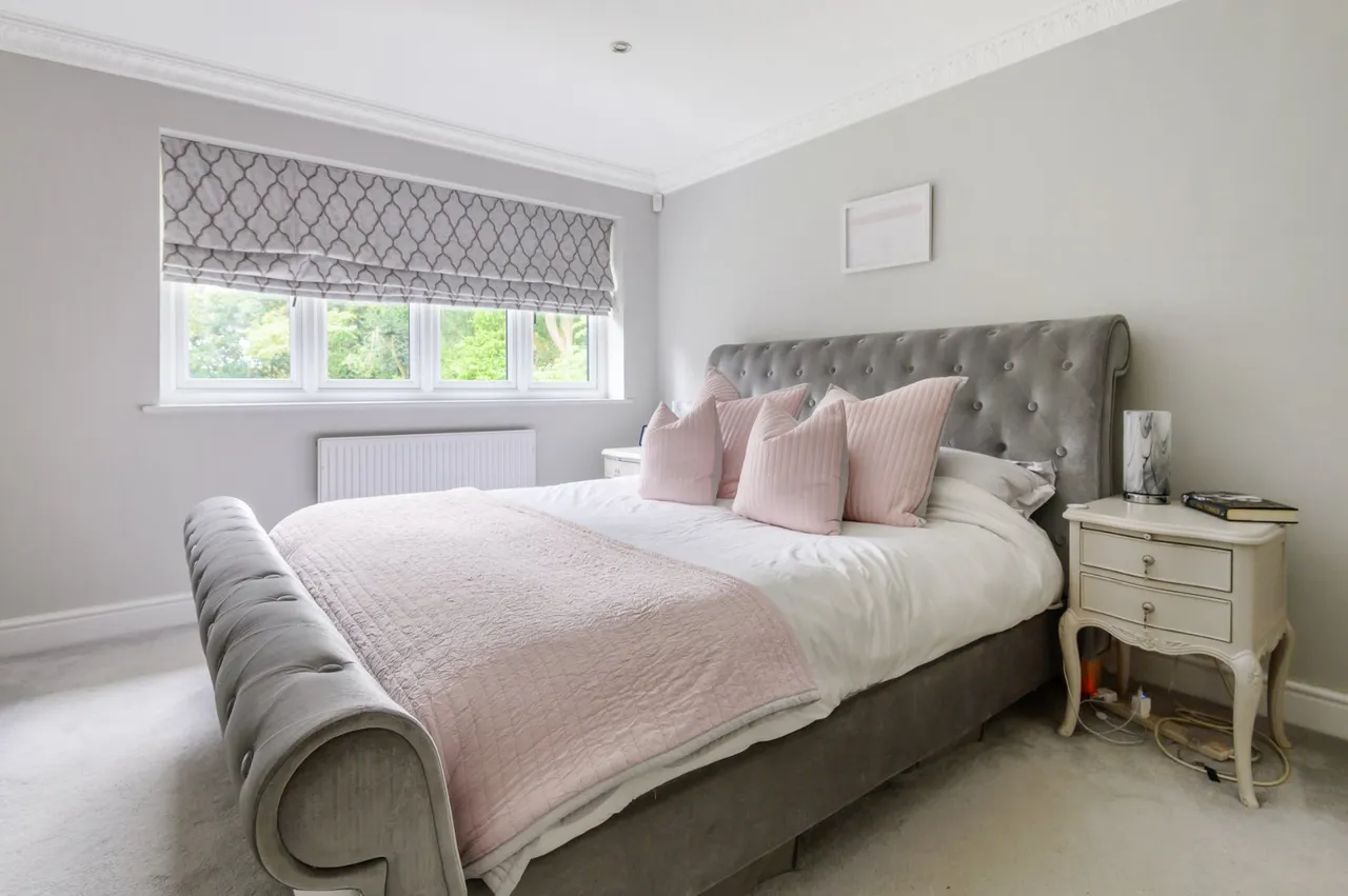 Chaworth Close, Ottershaw, KT16, photo 10