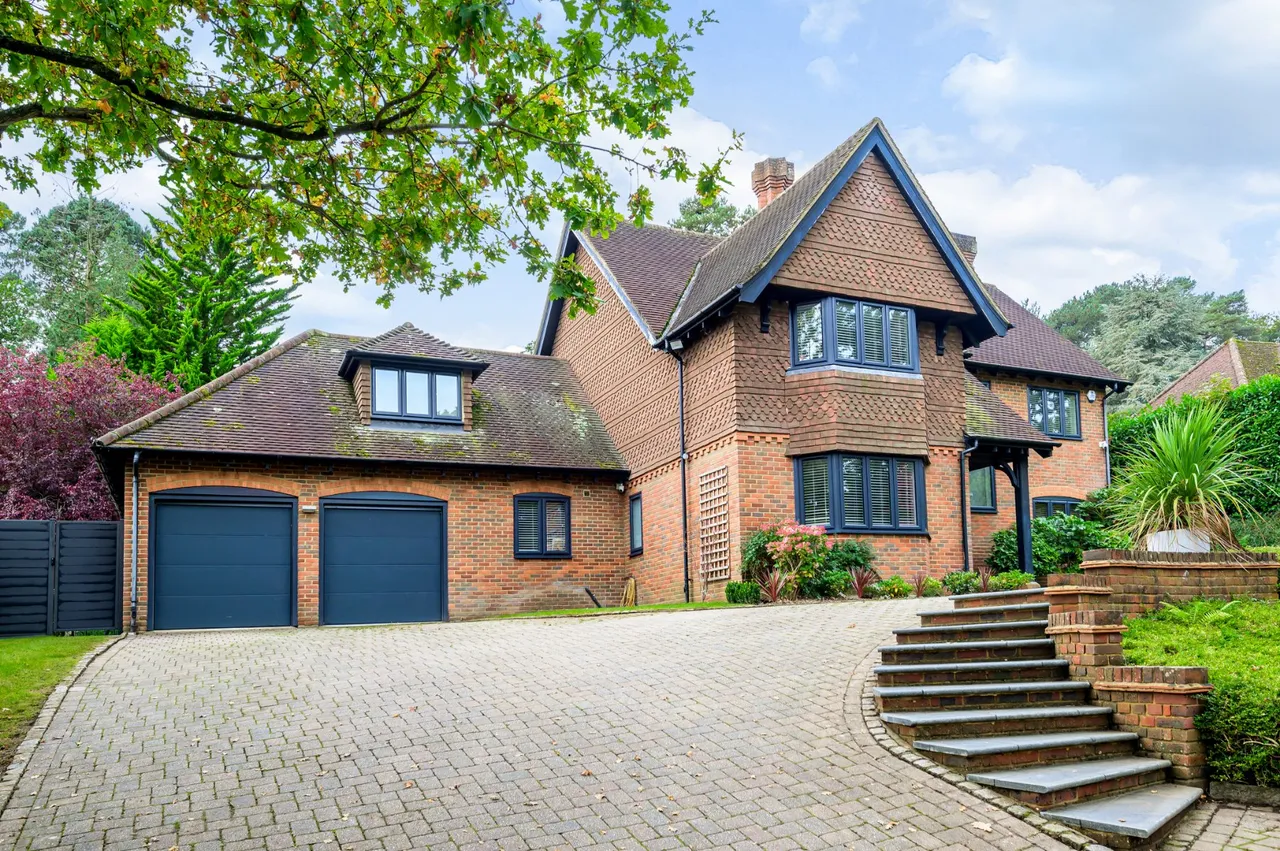 Chaworth Close, Ottershaw, KT16, photo 26
