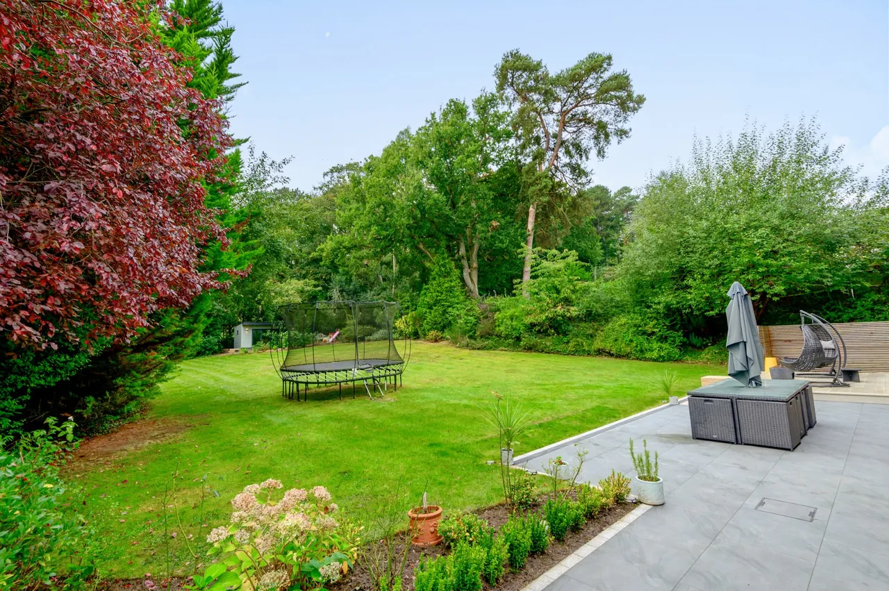 Chaworth Close, Ottershaw, KT16, photo 24