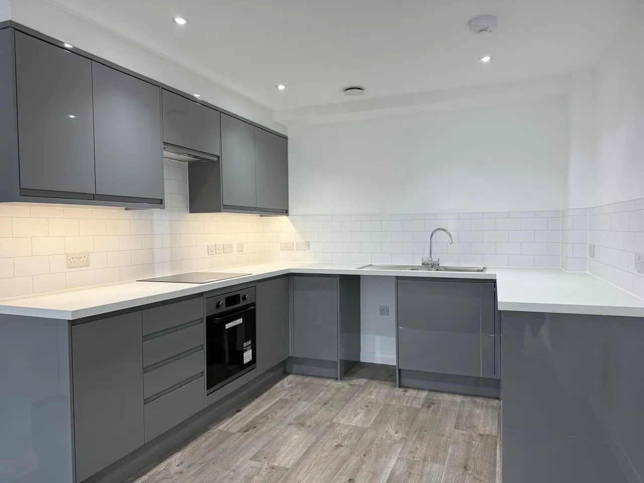 High Street, TA1, photo 2