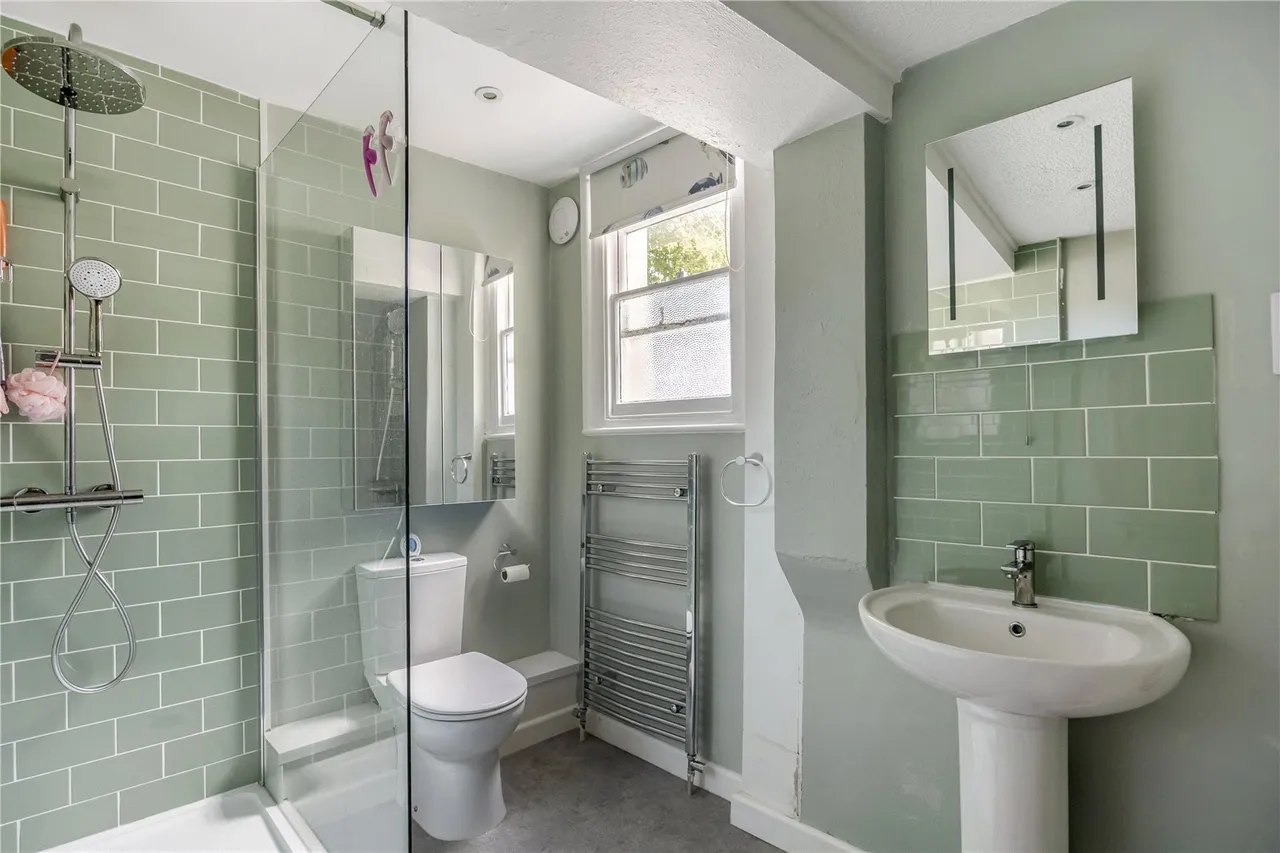London Road, Cheltenham, GL52, photo 12