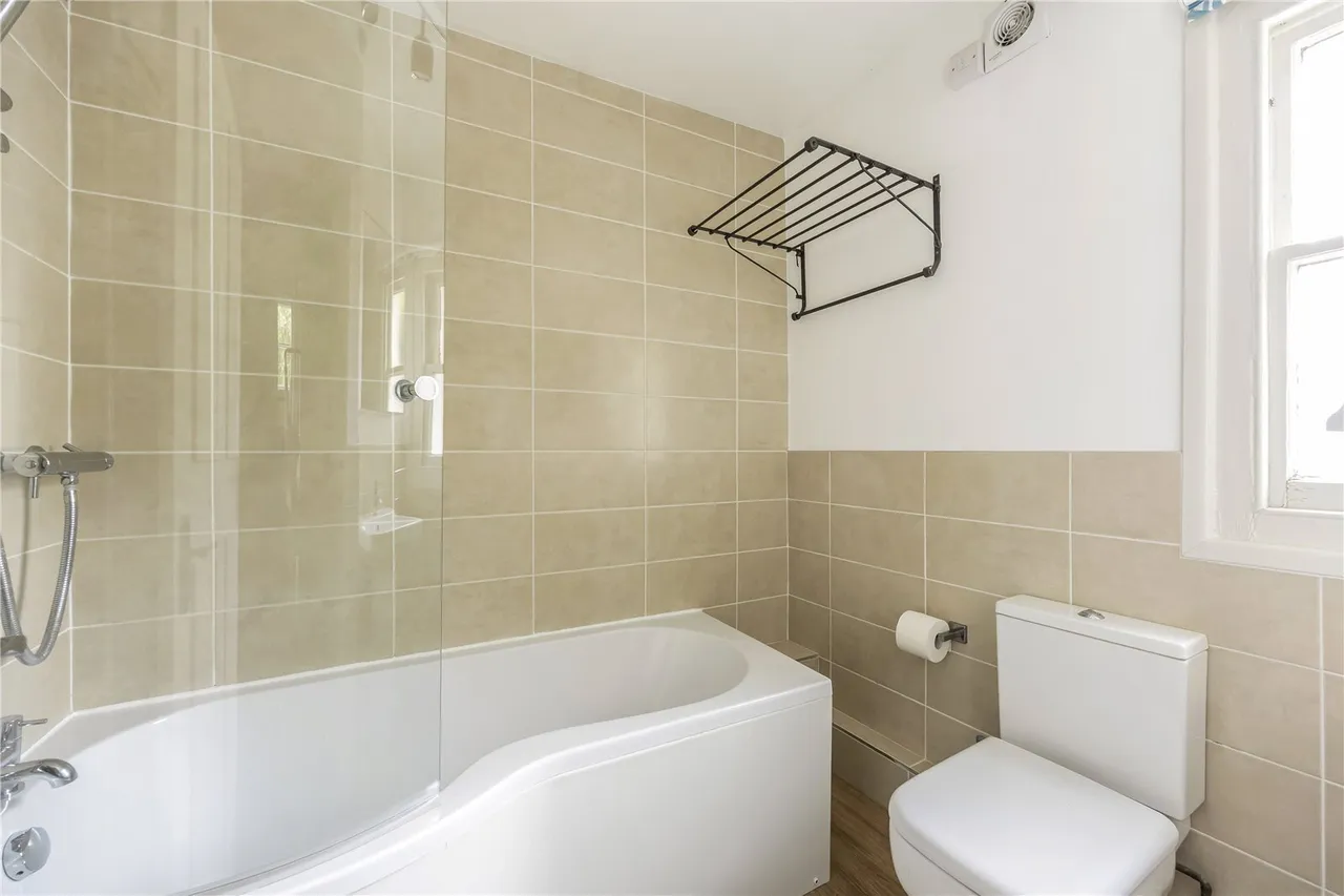 London Road, Cheltenham, GL52, photo 17