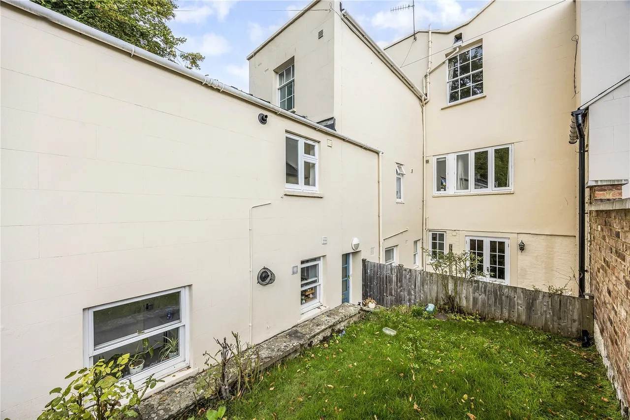 London Road, Cheltenham, GL52, photo 7