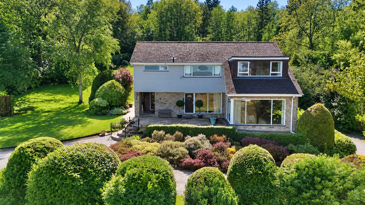 4 bed house for sale, Harewood Close, Cheadle, ST10